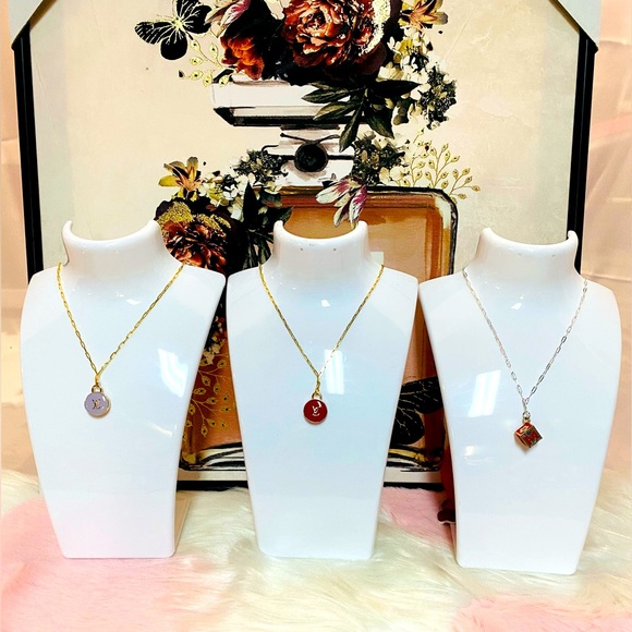 Marc Jacobs Jewelry - LV ZIPPER-PULL RED AND VIOLET WITH PAVOI 14K PLATED AND MARC JACOBS CUBE